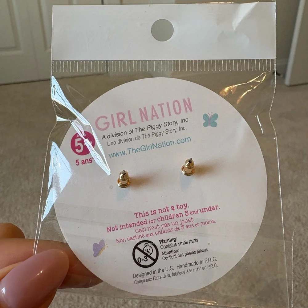 Girl Natiom Cherry Stud earrings